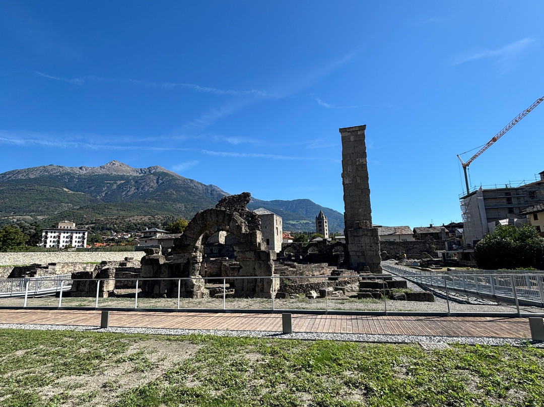 Teatro Romano-奥斯塔必去景点