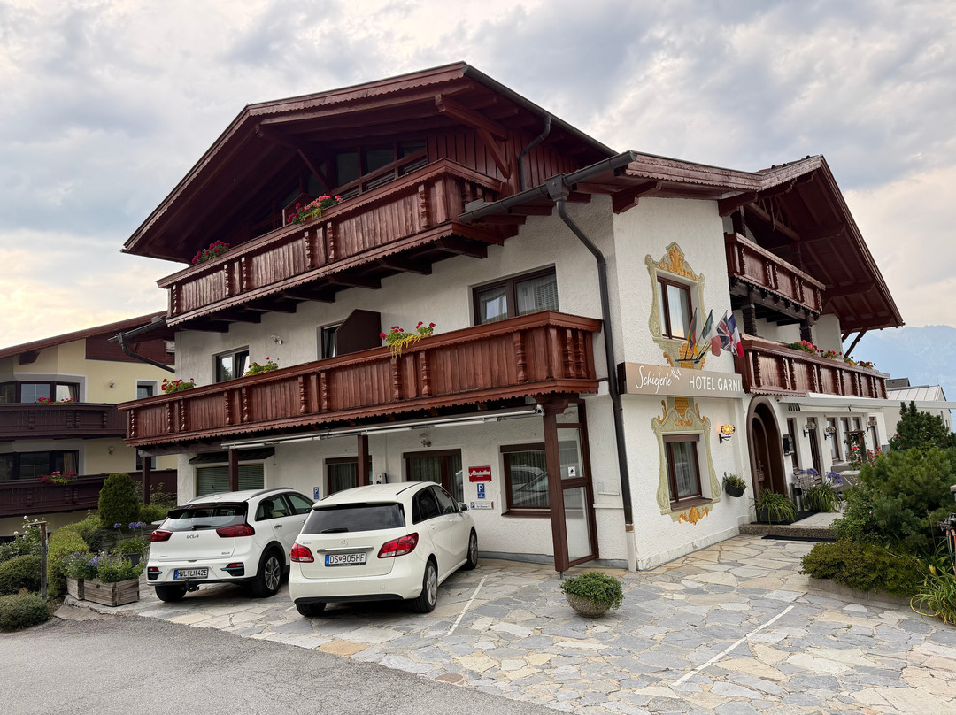 斯切福勒酒店主图