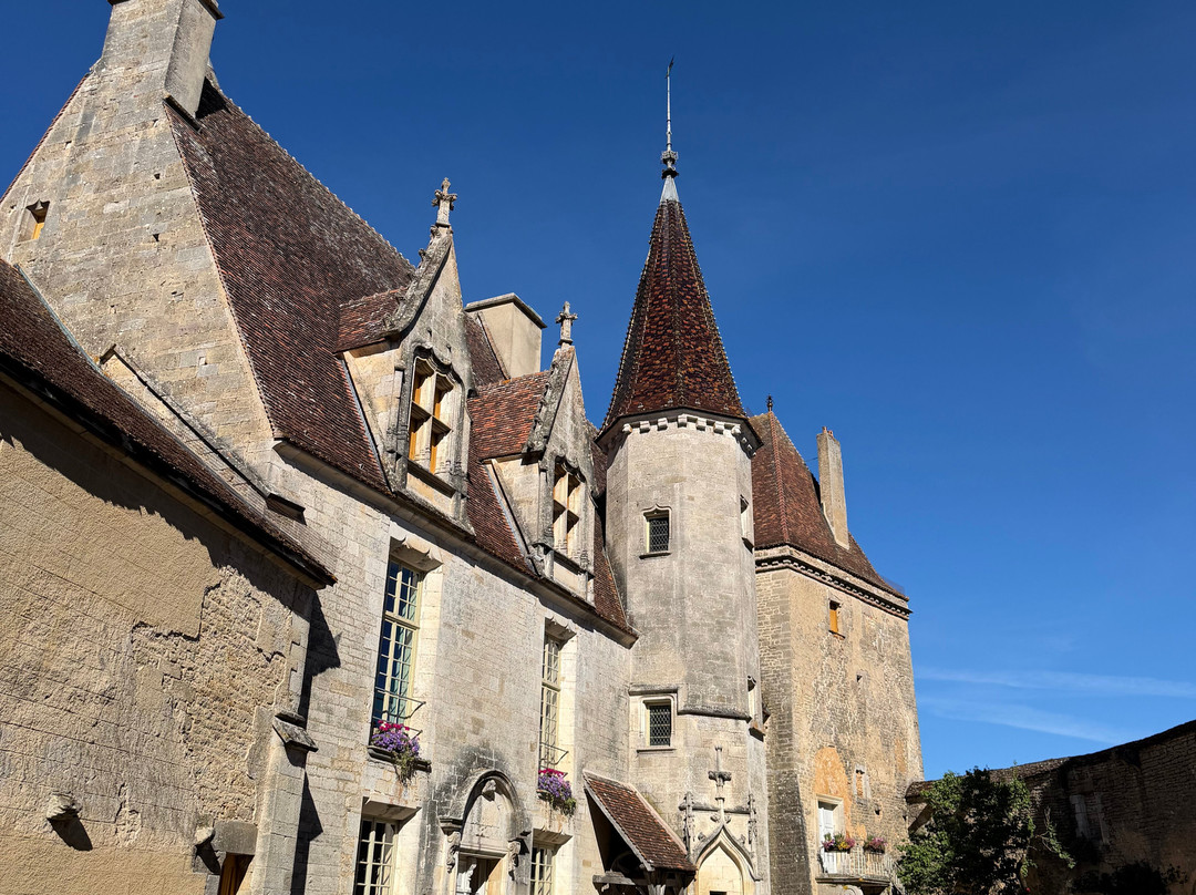 Chateau de Châteauneuf-en-Auxois-Chateauneuf必去景点