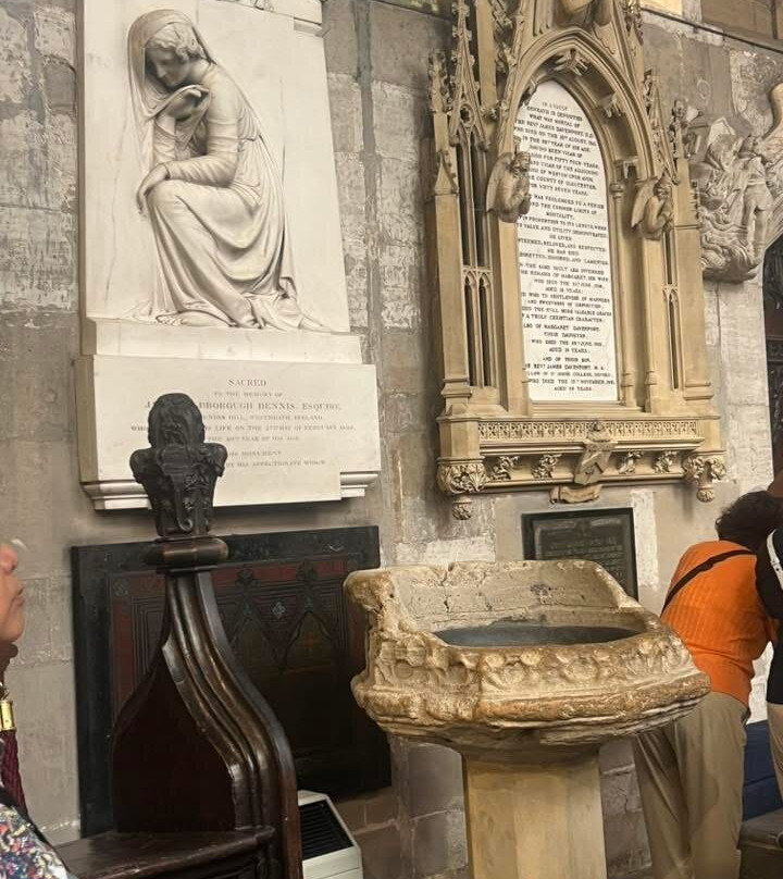 Shakespeare's Grave-埃文河畔斯特拉特福必去景点