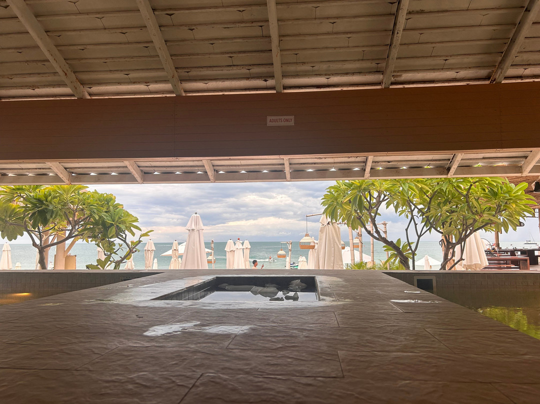 Sand Deck Restaurant & Beach Bar