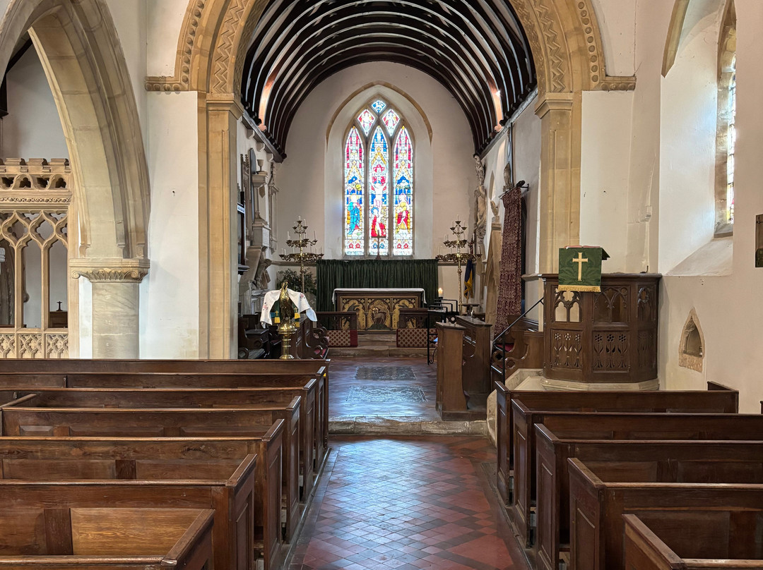 St Peter's Church-上斯劳特村必去景点