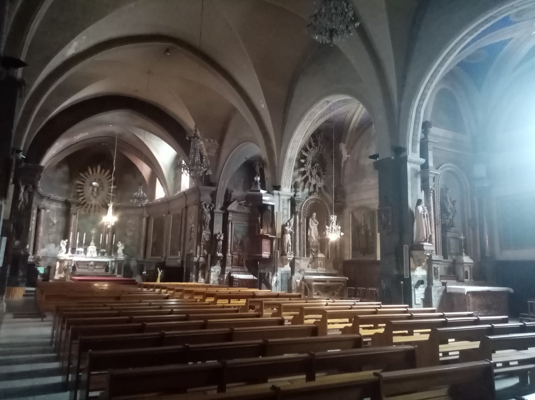 Eglise Saint-jacques-de-villegoudou-卡斯特尔必去景点
