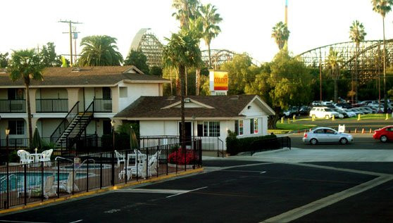 Colony Inn