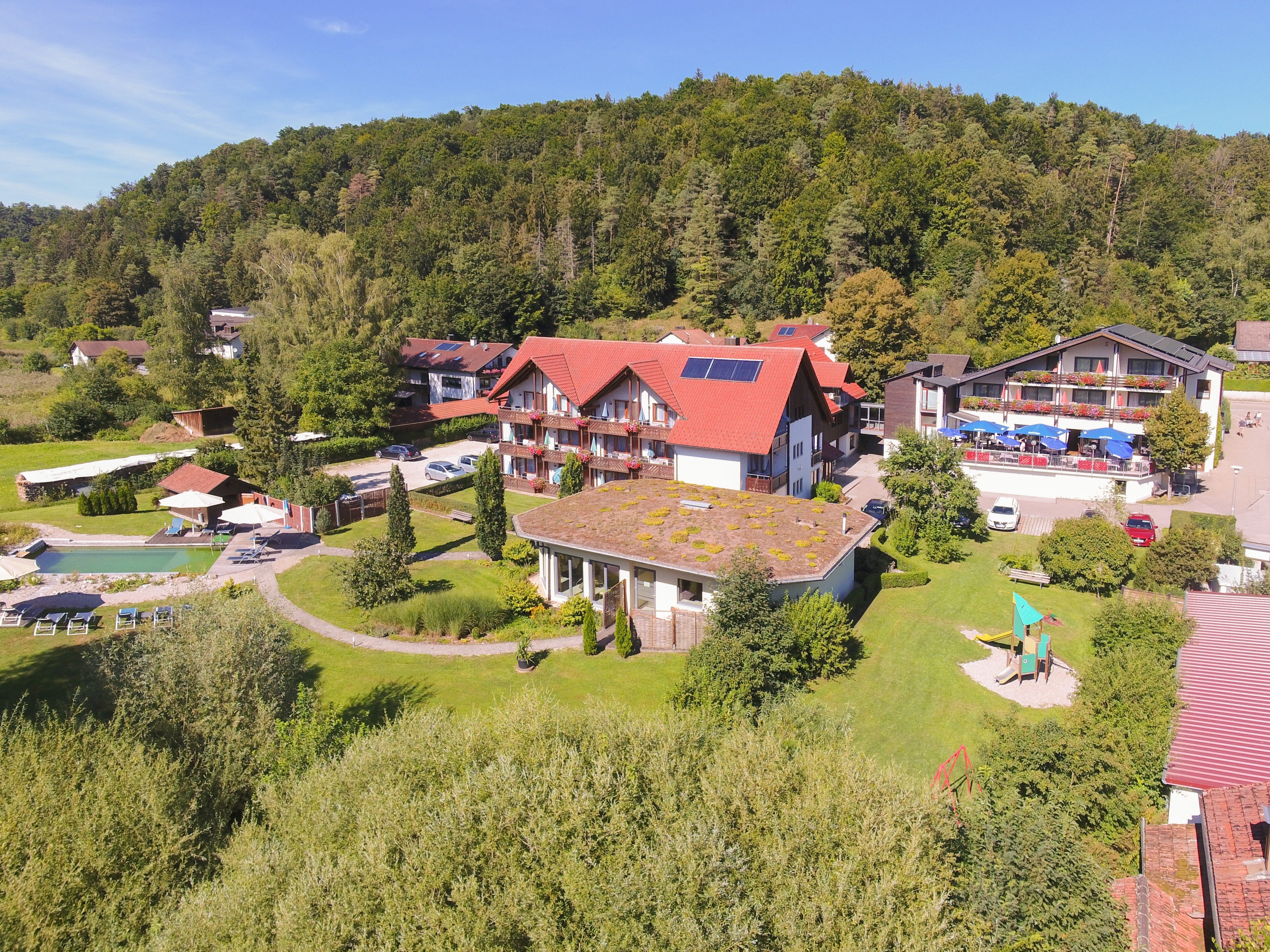 Hotel & Gasthof Zur Linde-官方