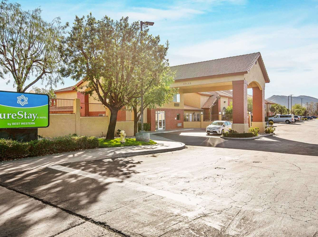 SureStay By Best Western Fontana主图