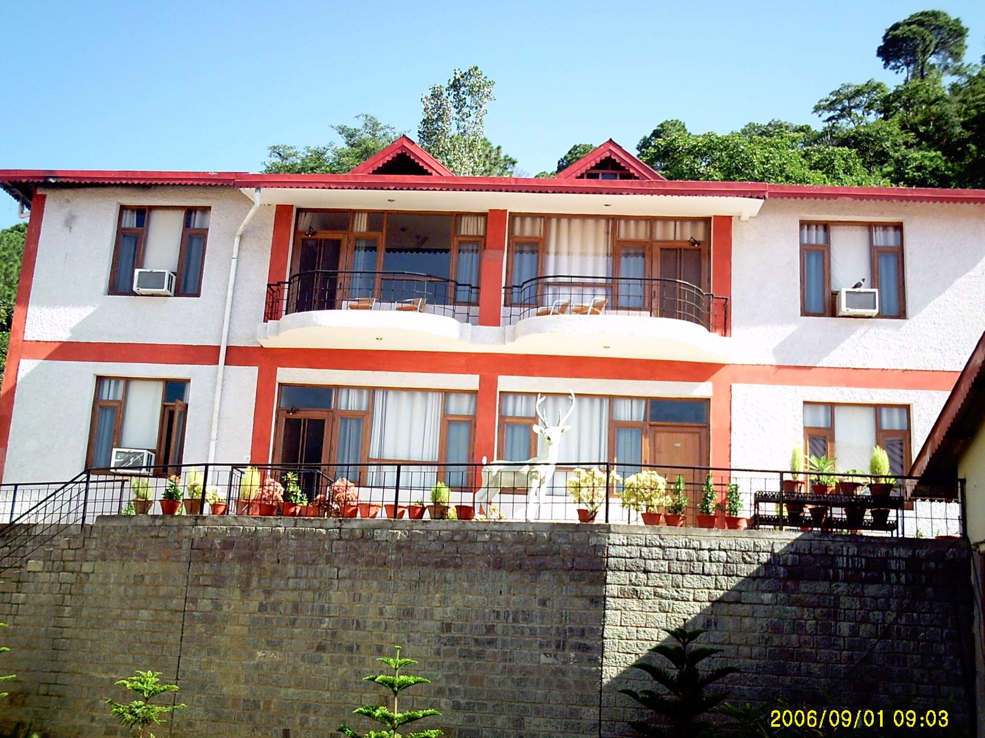 Surya Rock Rose Resort-官方