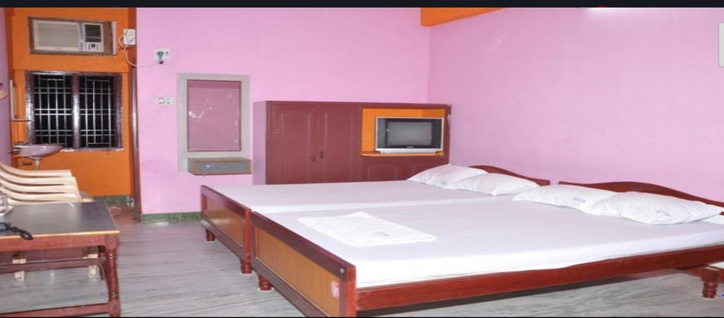 Thirumazhisai酒店住宿-Hotel Vaithee Park