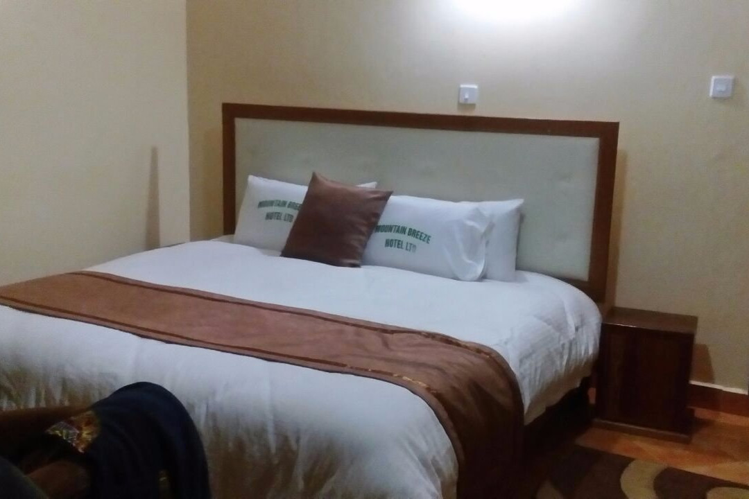 Mountain Breeze Hotel