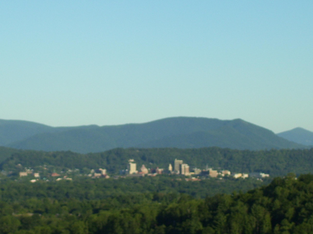 Leicester旅游景点-Crest Mountain Dinner Show