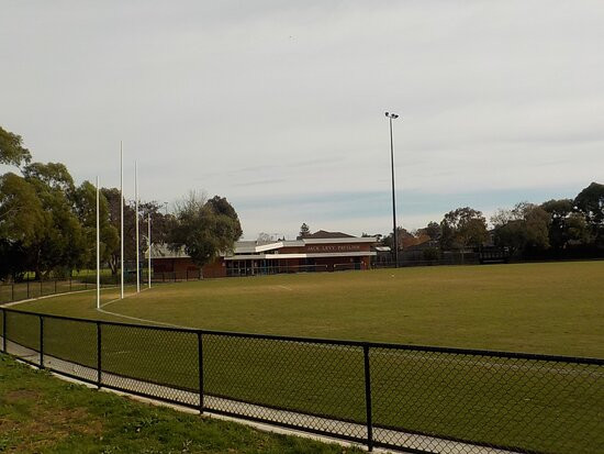 A W Oliver Reserve-Hampton East必去景点