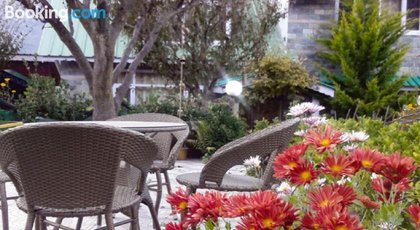 Meraki Cottages