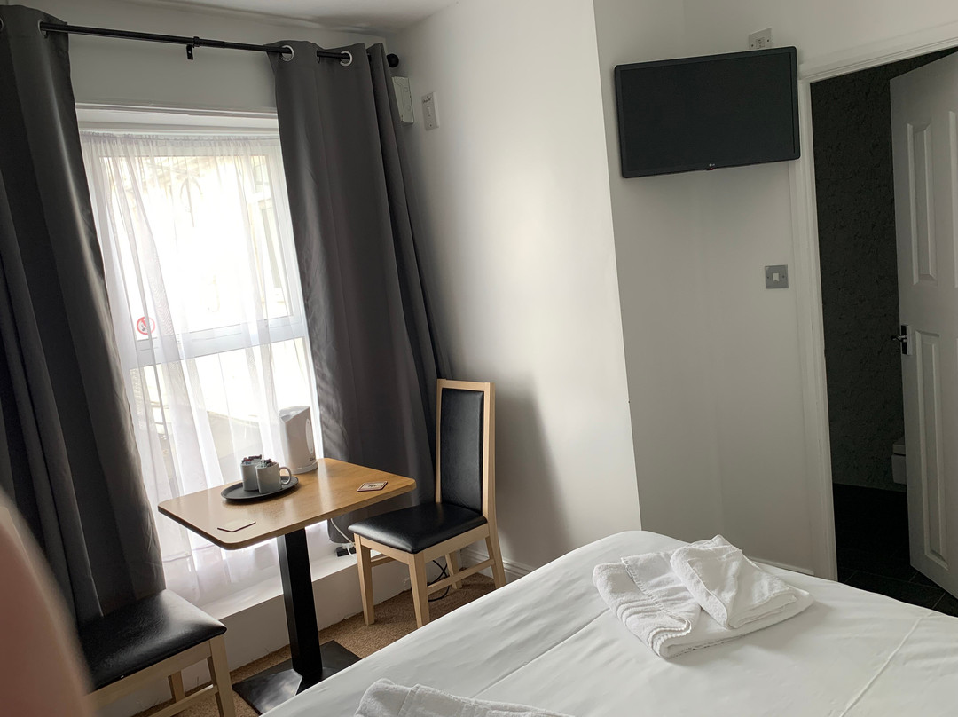 The Royal Clarence Hotel (on the seafront)主图