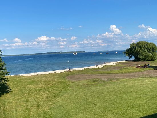 Best Western Harbour Pointe Lakefront主图