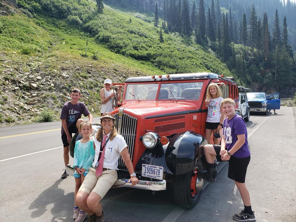 Glacier National Park Red Bus Tours景点图片