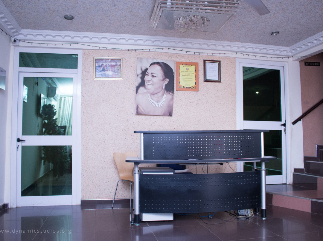 Sheilas Executive Hotel & Lodge主图