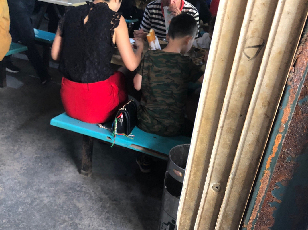 路口村米粉店主图
