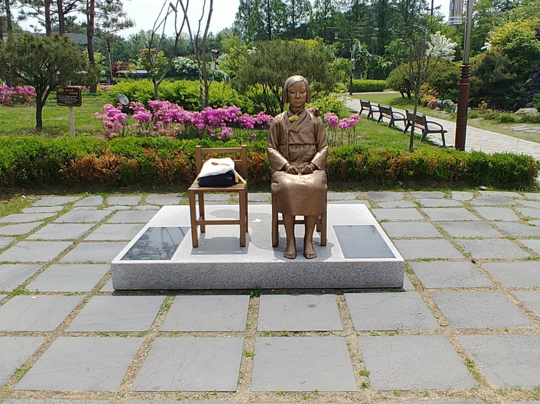 军浦市旅游景点-Statue of Peace
