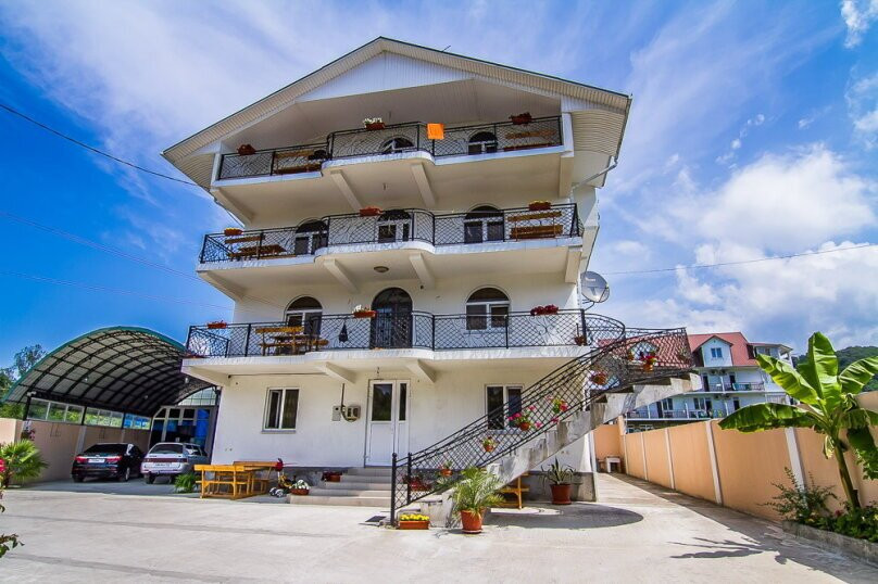 Everest Guest House