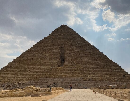 Pyramid of Menkaure-吉萨必去景点
