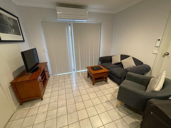 Belvoir Village Motel & Apartments主图