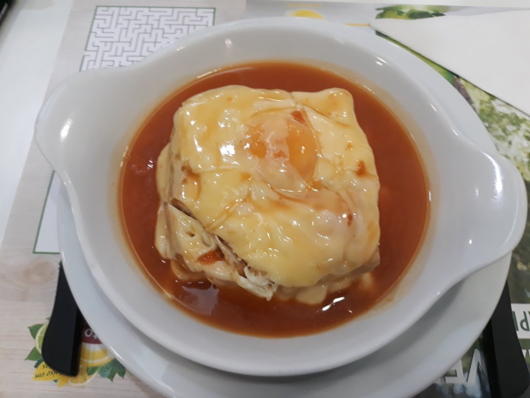 Confeitaria O Charquinho
