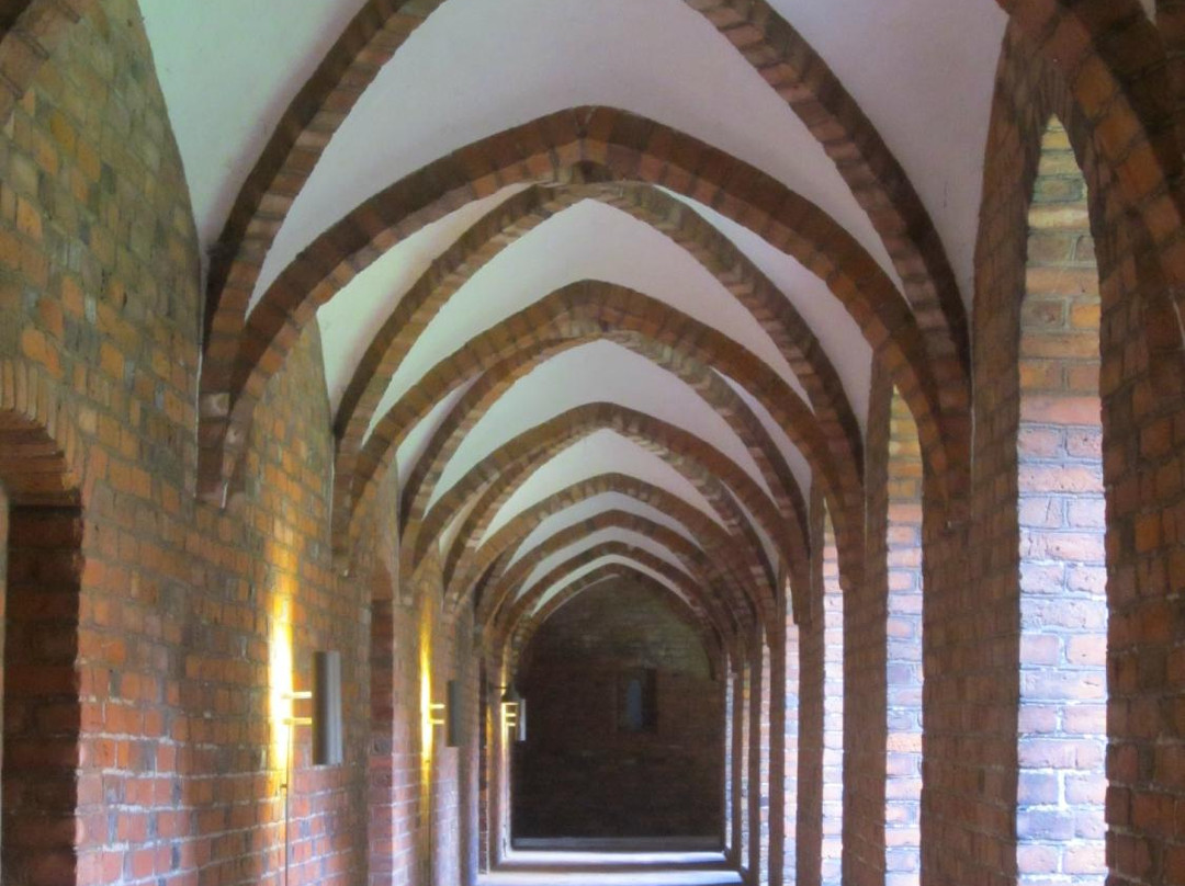 Church of St. Mary景点图片