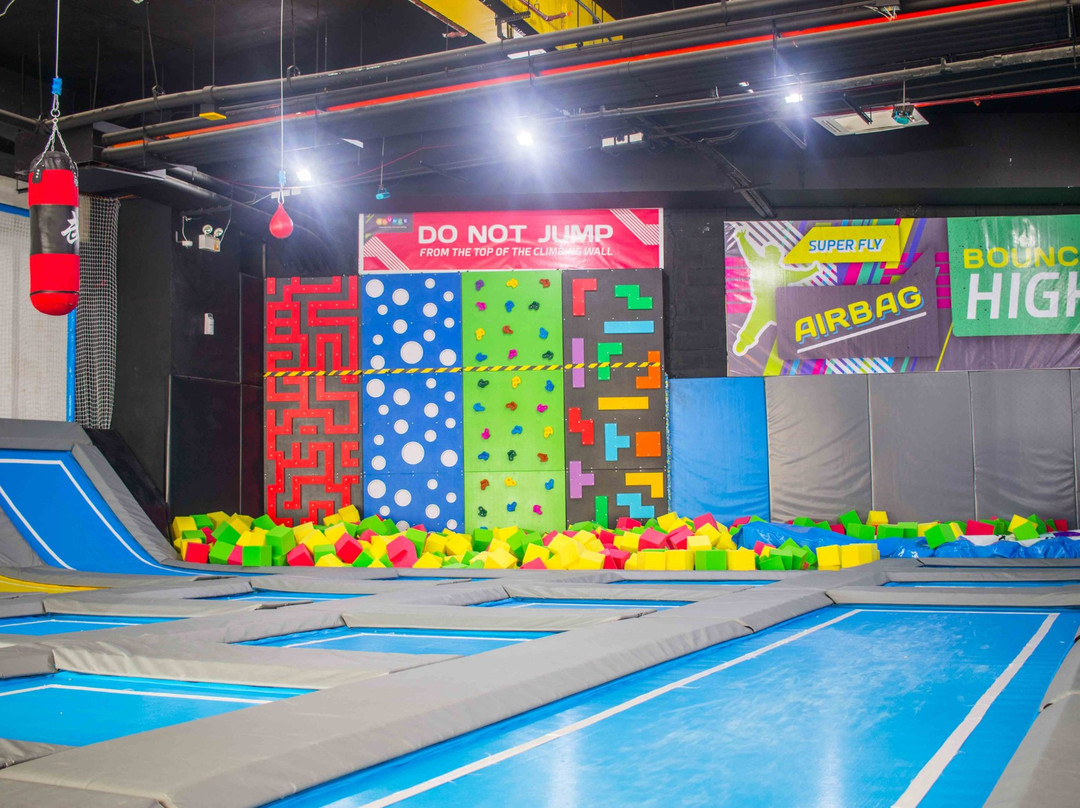 拉斯皮纳斯市旅游景点-Bounce Philippines