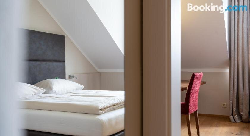 Eee Hotel Perg主图