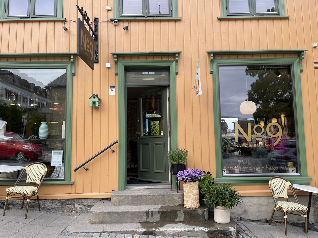 No 9 Kafe & Butikk