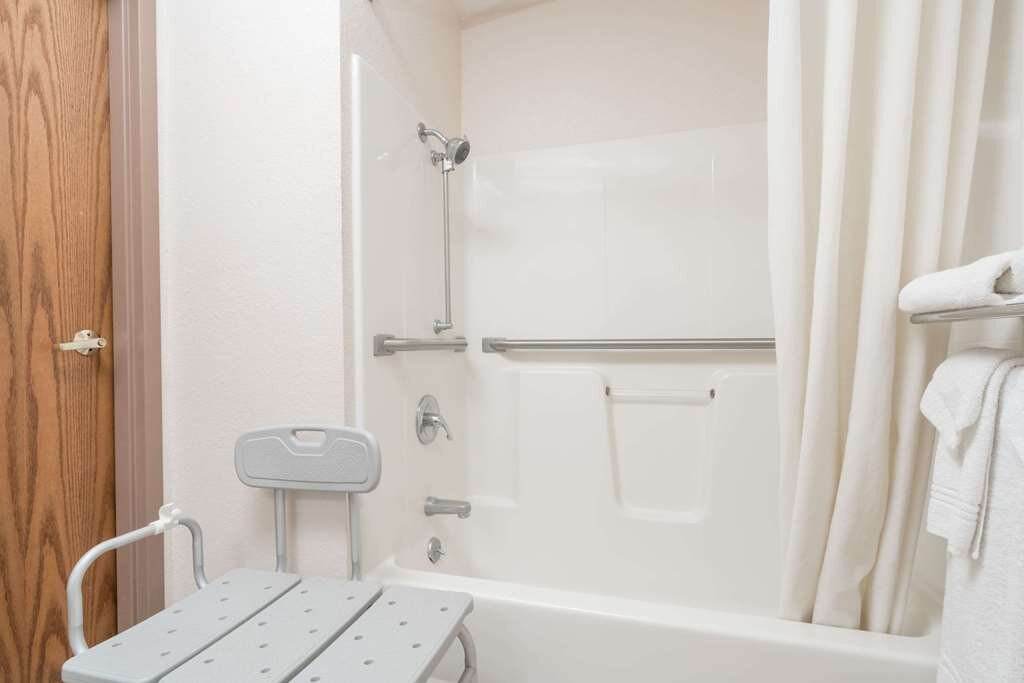 Super 8 by Wyndham Sheldon主图