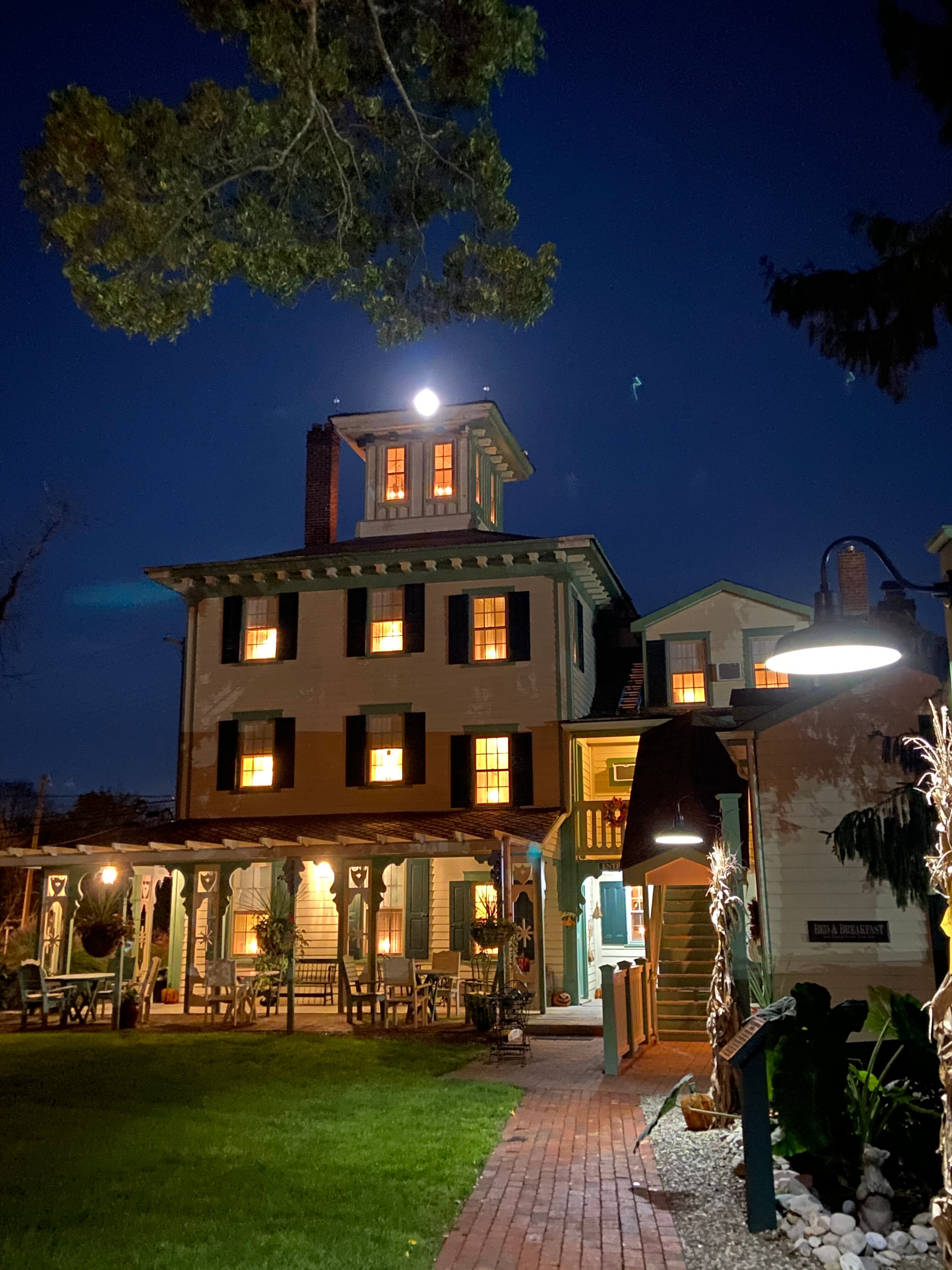 Dr. Jonathan Pitney House-官方