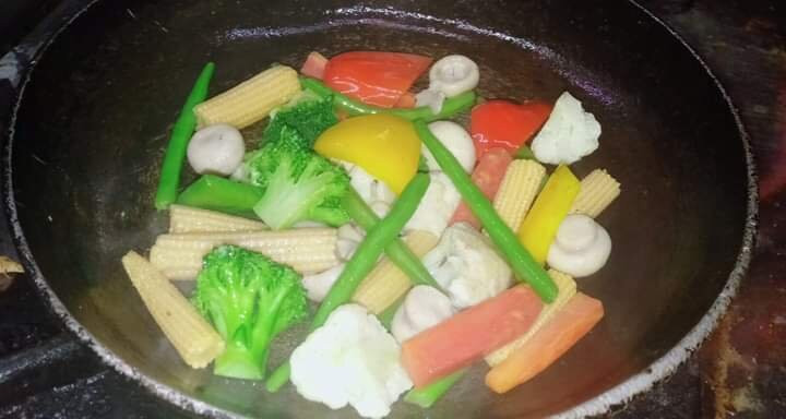 8fold by LaRiSa, Jibhi主图