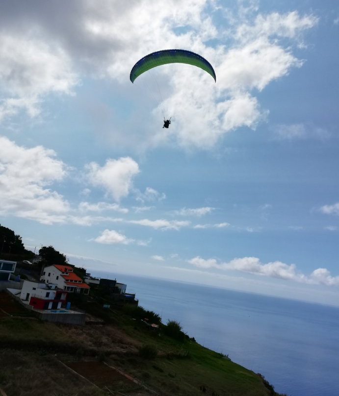 Madeira Paragliding-Arco da Calheta必去景点