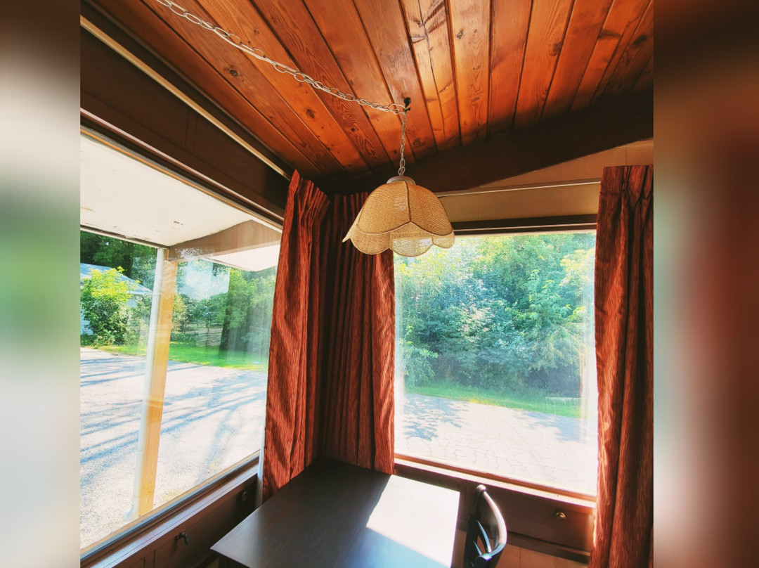 The Crossroads Motel主图