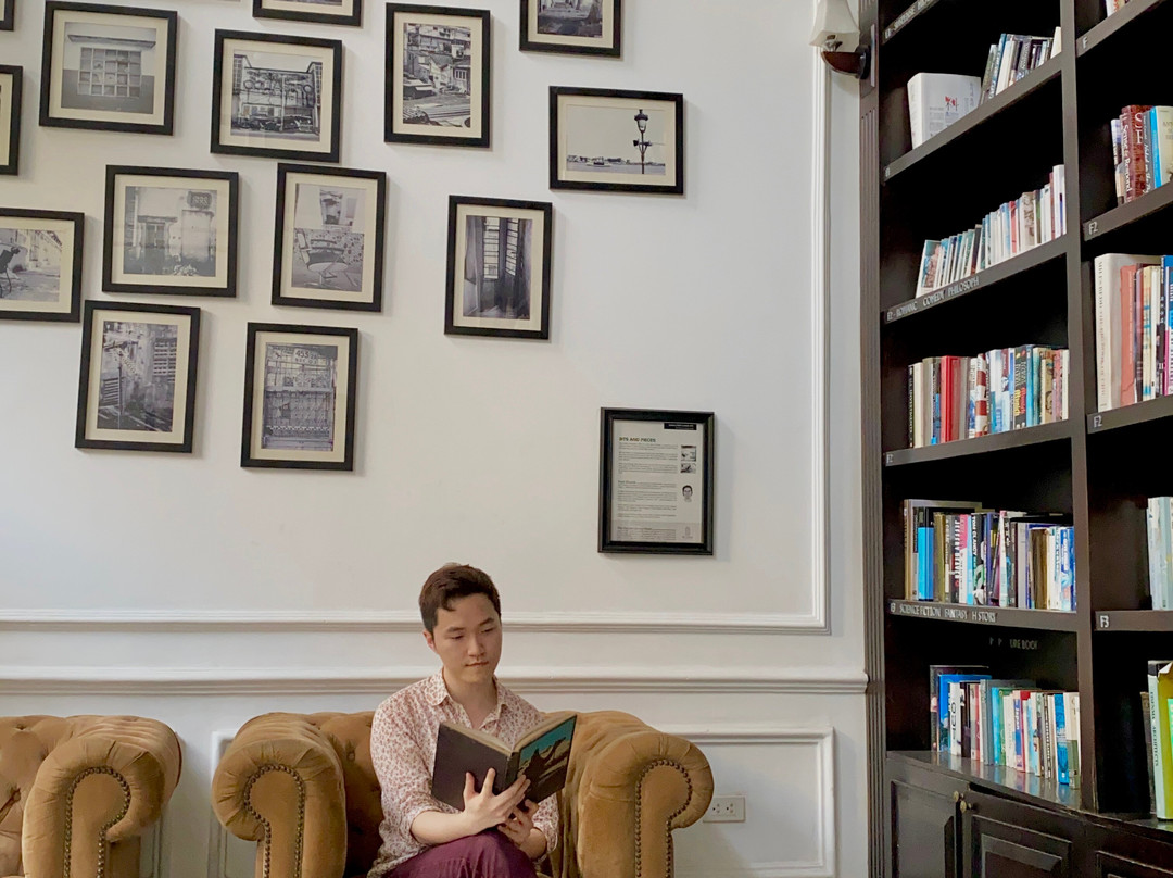 阿尔科夫图书馆酒店主图