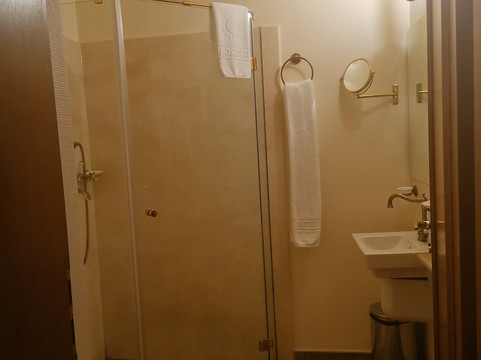 爱慕锐酒店主图