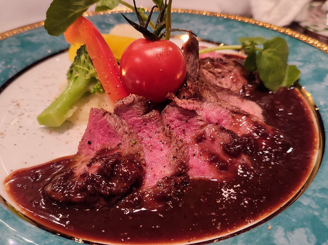 足立屋中の町店