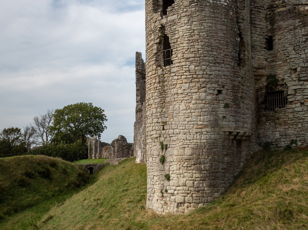 Coity Castle景点图片