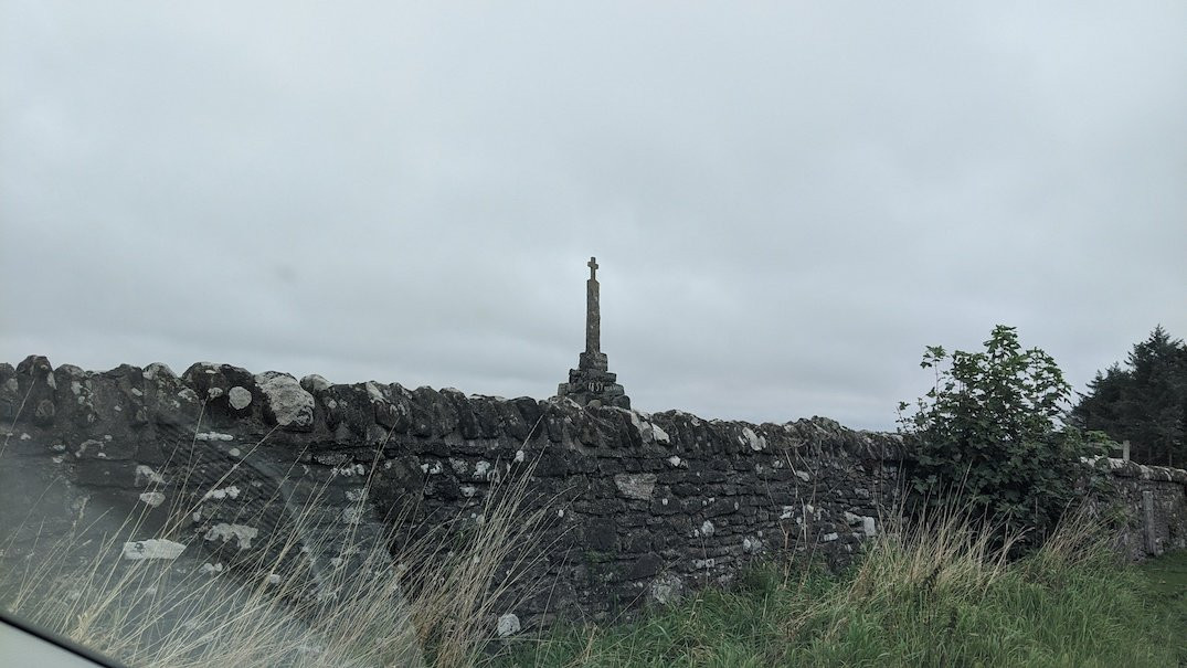 Maggie Wall Witch Monument景点图片