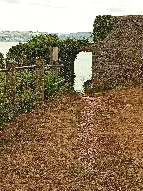 South West Coast Path Walk- Meadfoot & London Bridge-托基必去景点