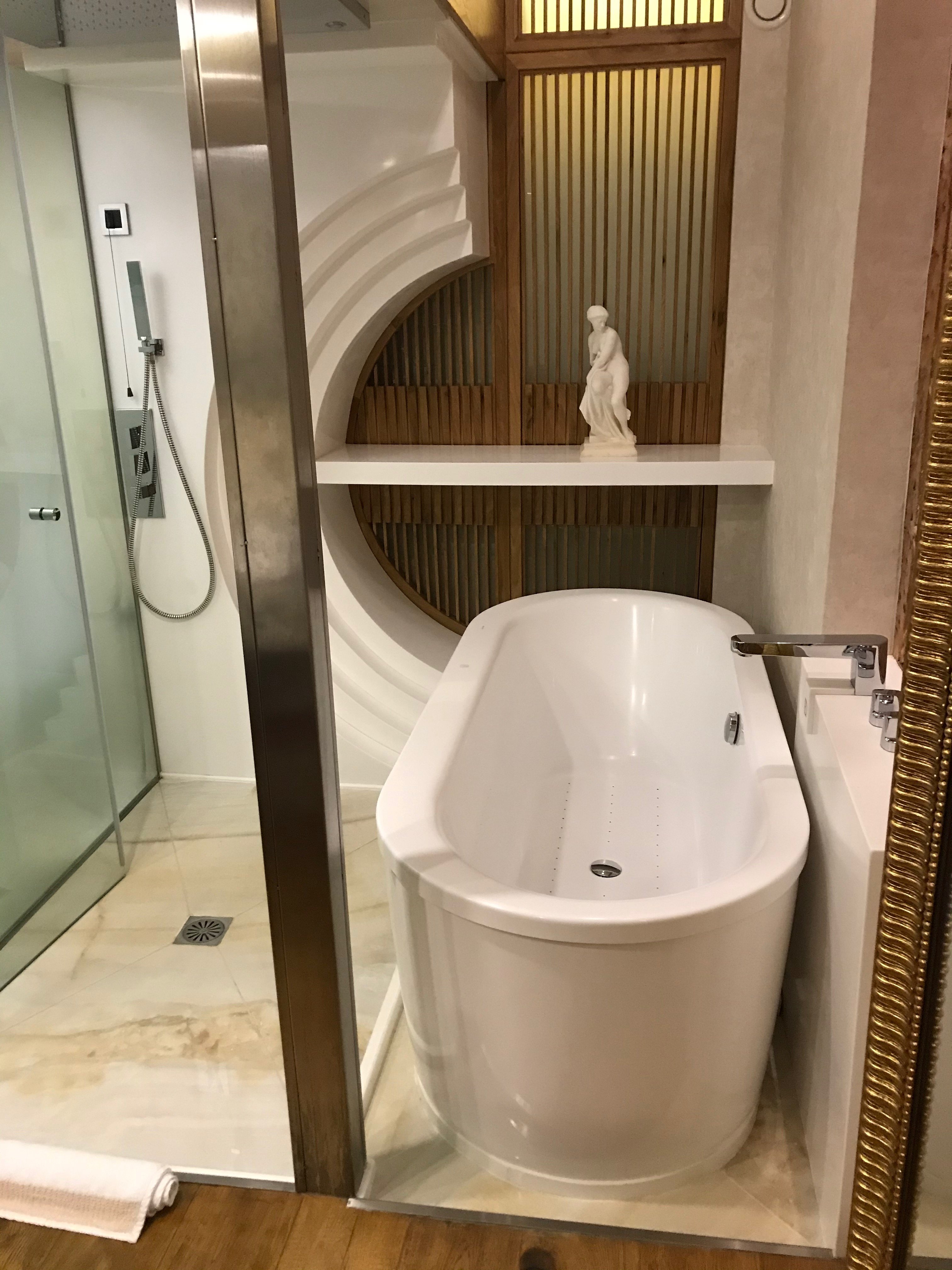 Domus Renier Boutique Hotel-浴室