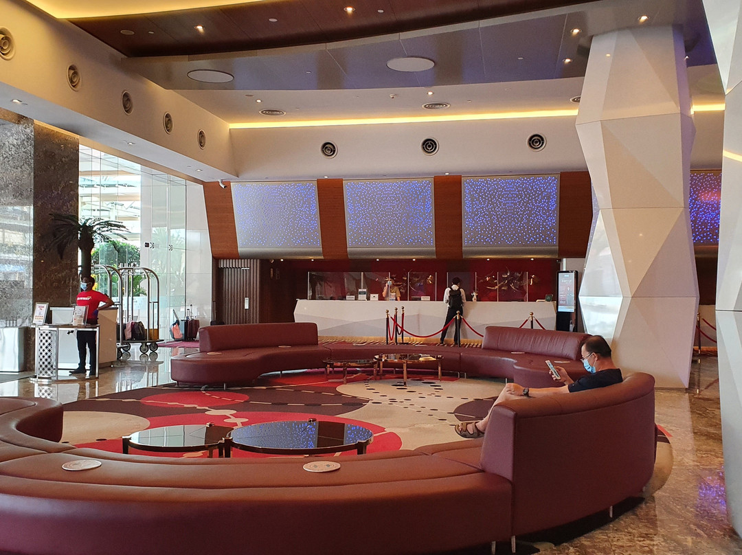 双威金字塔酒店主图