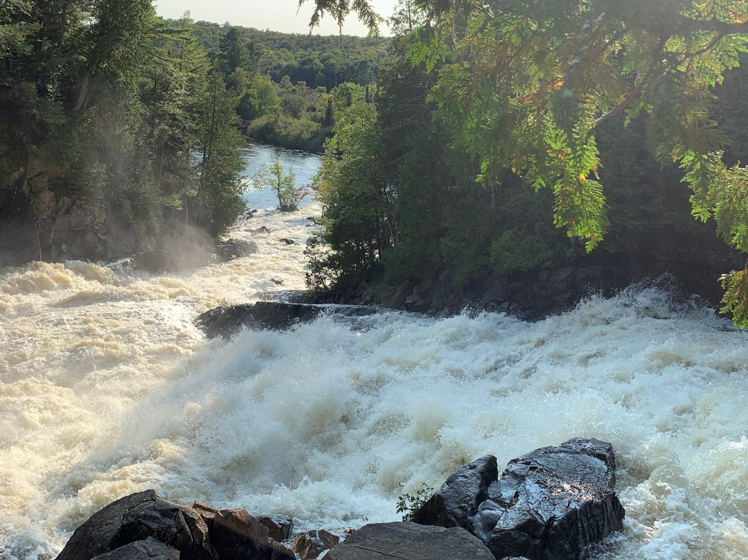Oxtongue River-Ragged Falls Provincial Park-Dwight必去景点