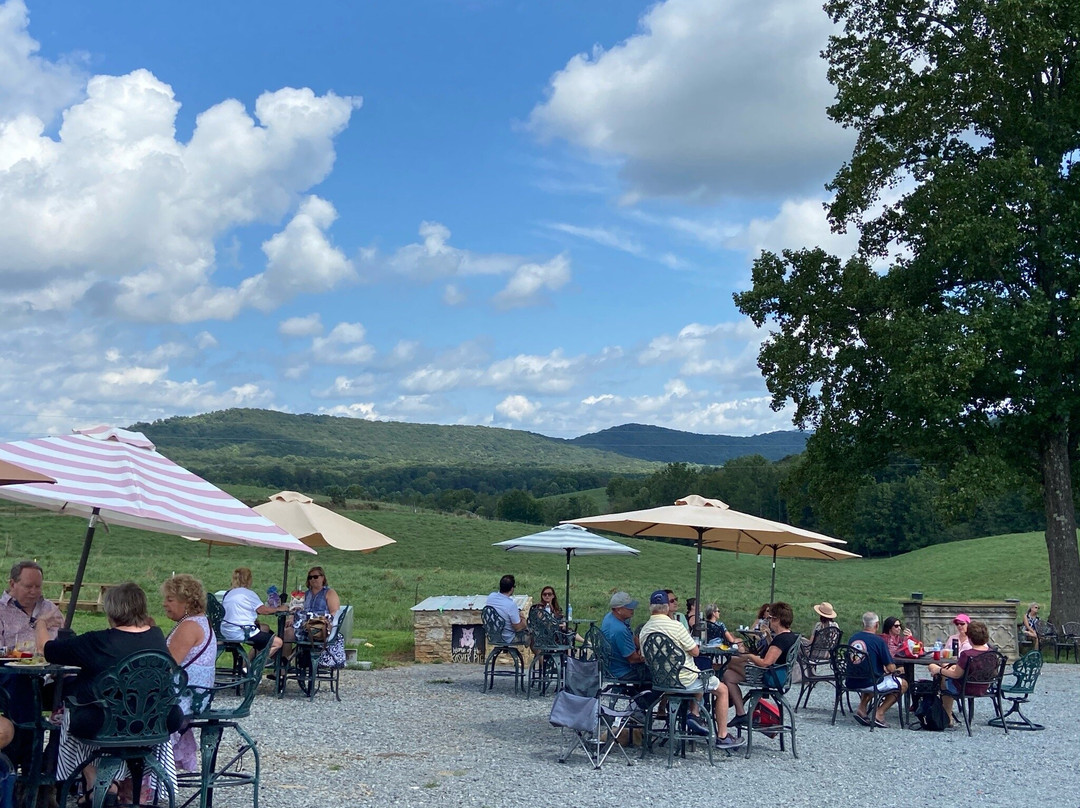 Chateau Meichtry Family Vineyard and Winery-Talking Rock必去景点