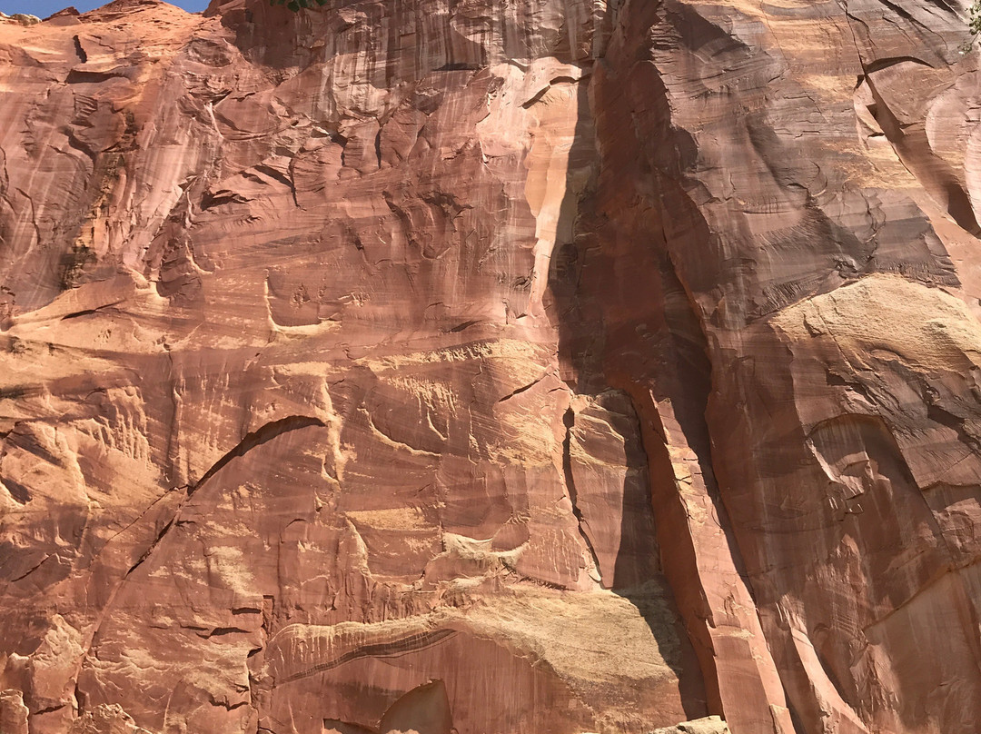 Fremont Petroglyphs-圆顶礁国家公园必去景点