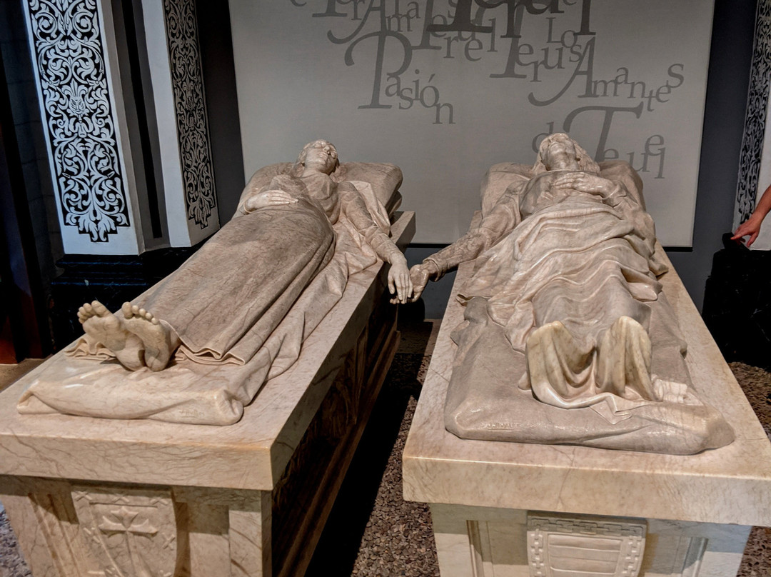 Mausoleo de los Amantes de Teruel-特鲁埃尔必去景点