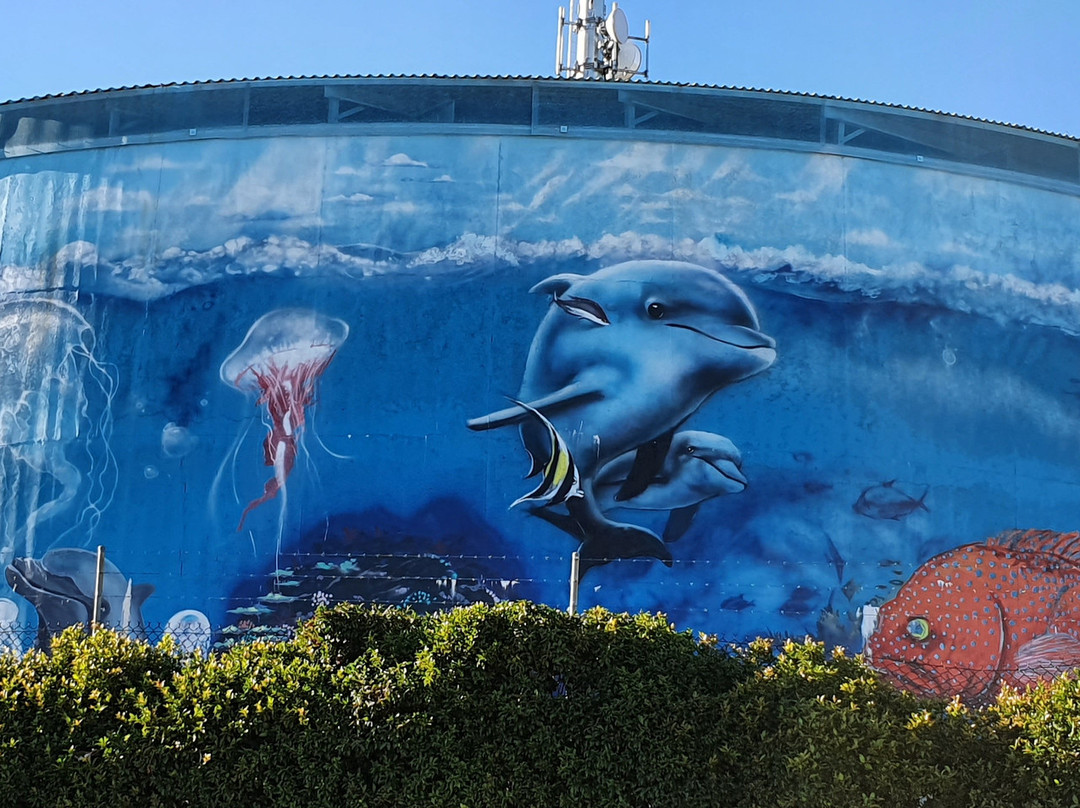 Watertank Murals-博恩必去景点