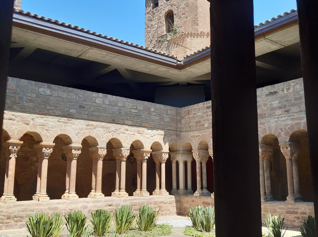 Monestir de Santa Maria de l'Estany景点图片