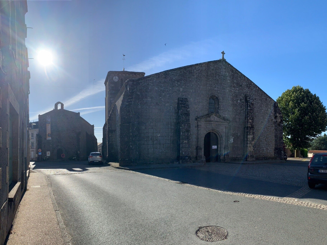Eglise Notre-Dame-des-Collines景点图片